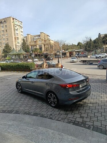 Hyundai Elantra 2018, 165,000 km - 2.0 л - Bakı