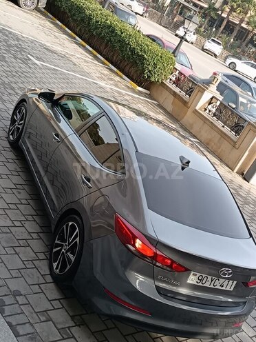 Hyundai Elantra 2018, 165,000 km - 2.0 л - Bakı