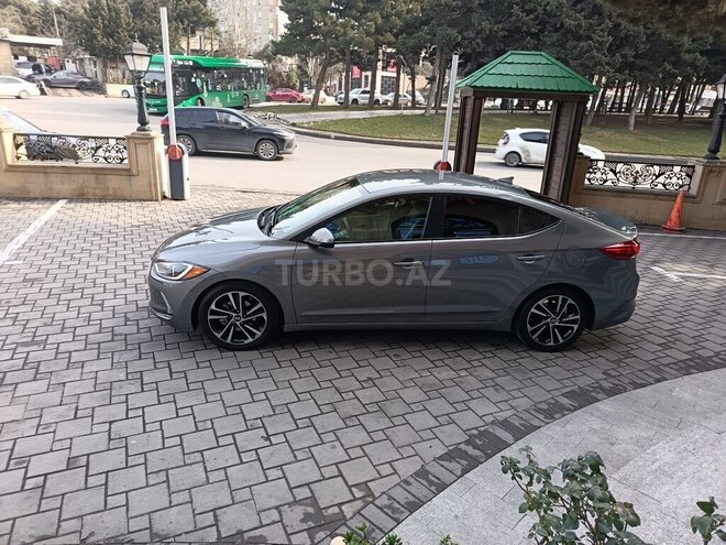 Hyundai Elantra 2018, 165,000 km - 2.0 л - Bakı