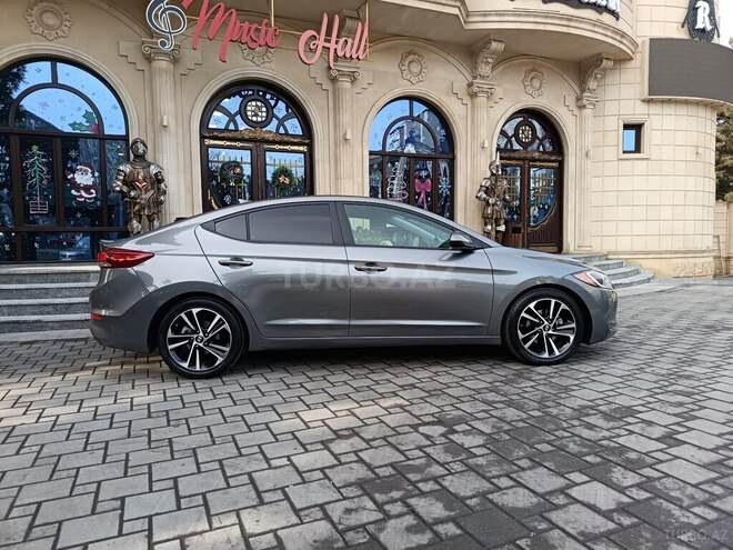 Hyundai Elantra 2018, 165,000 km - 2.0 л - Bakı