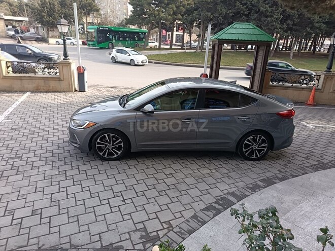 Hyundai Elantra 2018, 165,000 km - 2.0 л - Bakı