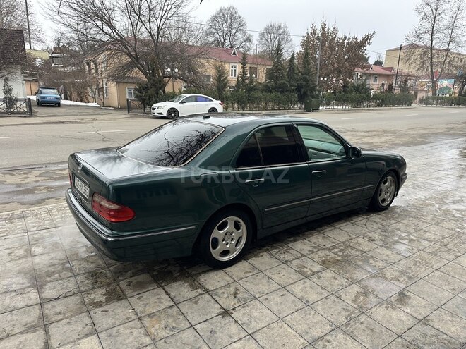 Mercedes E 280 1999, 390,000 km - 2.8 l - Qazax