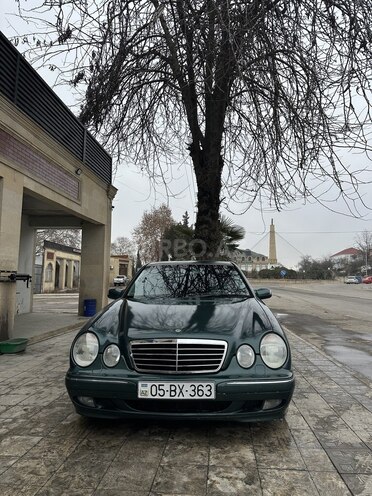 Mercedes E 280 1999, 390,000 km - 2.8 l - Qazax