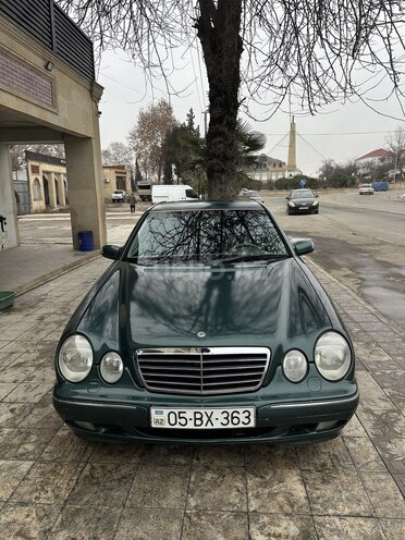 Mercedes E 280 1999, 390,000 km - 2.8 l - Qazax