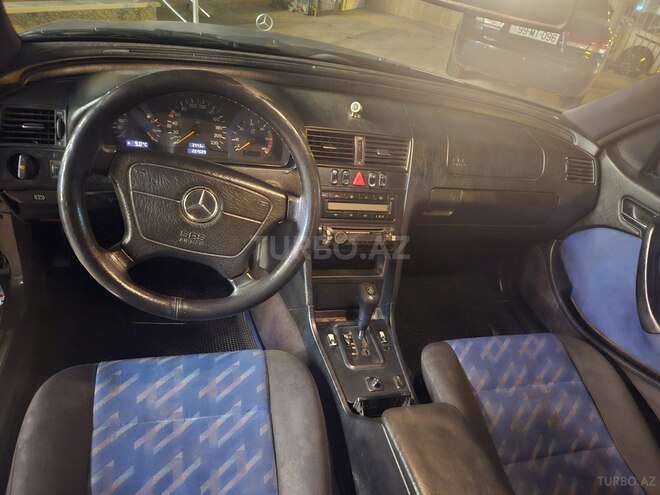 Mercedes C 220 2000, 238,000 km - 2.2 л - Bakı