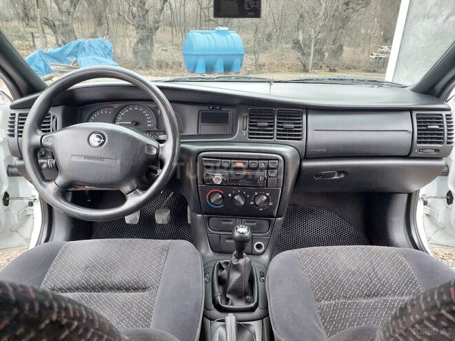 Opel Vectra 1996, 386,404 km - 1.6 l - Zaqatala