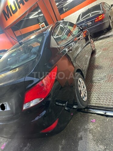 Hyundai Accent 2017, 143,393 km - 1.6 l - Bakı