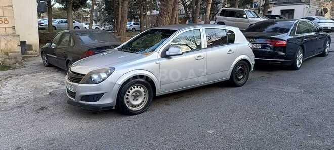 Opel Astra 2009, 320,000 km - 1.4 l - Bakı