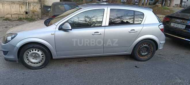 Opel Astra 2009, 320,000 km - 1.4 l - Bakı