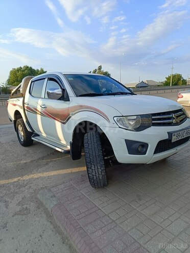 Mitsubishi L200 2010, 420,000 km - 2.5 l - Gəncə