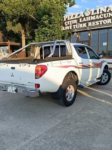 Mitsubishi L200 2010, 420,000 km - 2.5 l - Gəncə