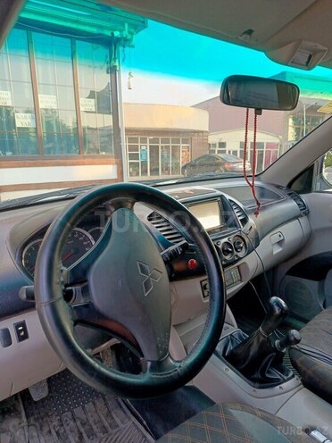 Mitsubishi L200 2010, 420,000 km - 2.5 l - Gəncə