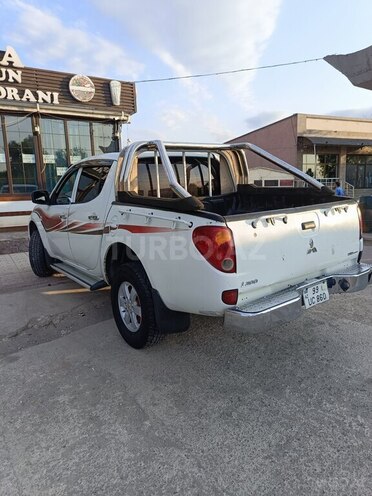 Mitsubishi L200 2010, 420,000 km - 2.5 l - Gəncə