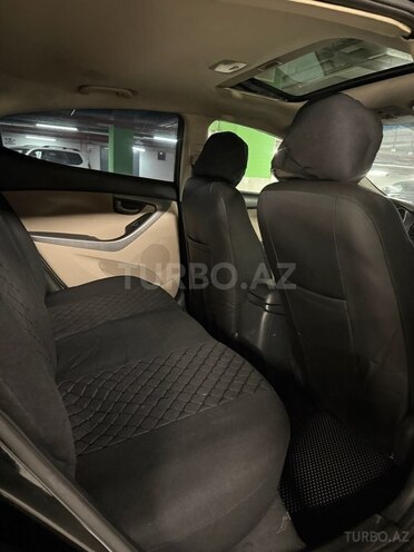 Hyundai Elantra 2015, 241,402 km - 1.8 l - Bakı