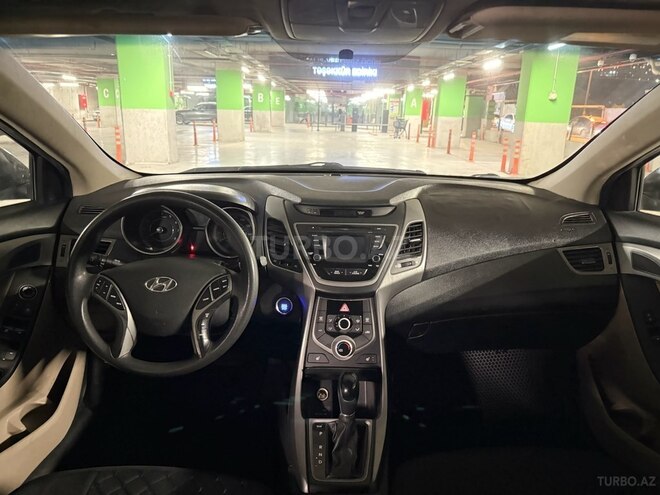 Hyundai Elantra 2015, 241,402 km - 1.8 l - Bakı