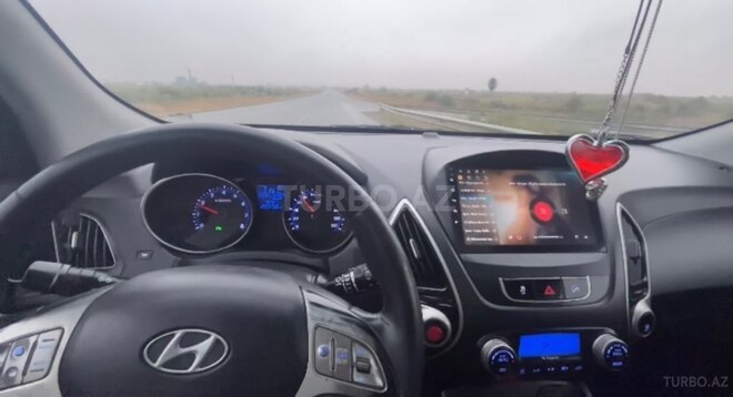 Hyundai ix35 2011, 213,585 km - 2.4 л - Salyan