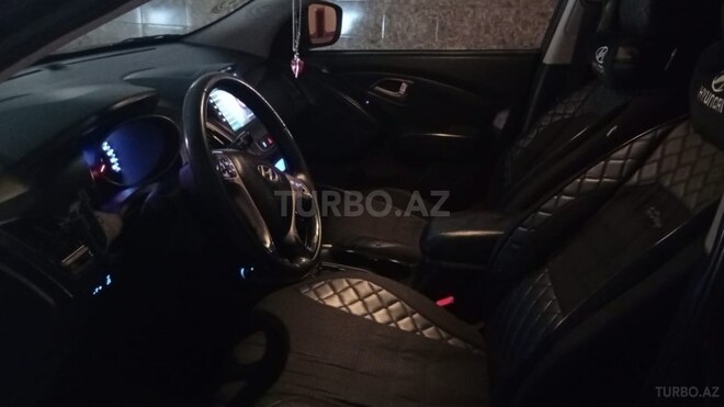 Hyundai ix35 2011, 213,585 km - 2.4 л - Salyan
