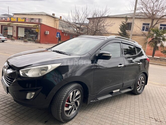 Hyundai ix35 2011, 213,585 km - 2.4 л - Salyan