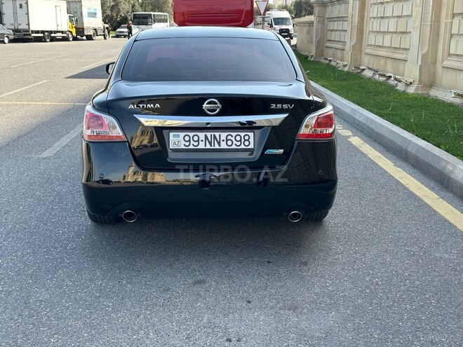 Nissan Altima-5