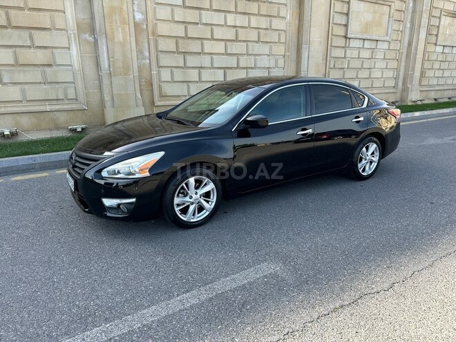 Nissan Altima-4