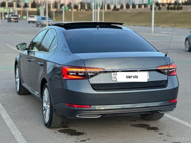 Skoda Superb 2021, 150,000 km - 2.0 l - Bakı