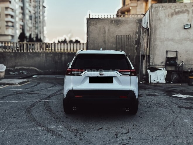 Toyota RAV4-5