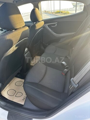 Hyundai Elantra 2015, 198,473 km - 1.6 l - Bakı