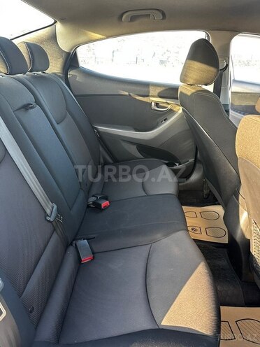 Hyundai Elantra 2015, 198,473 km - 1.6 l - Bakı