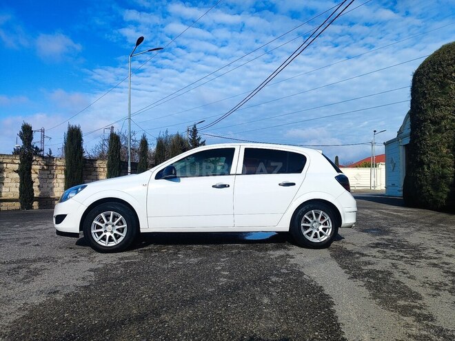 Opel Astra 2009, 307,000 km - 1.4 l - Bakı