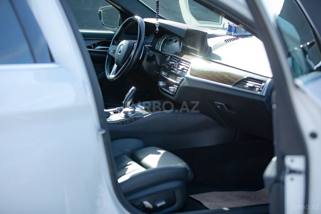 BMW 530e 2018, 87,000 km - 2.0 l - Bakı