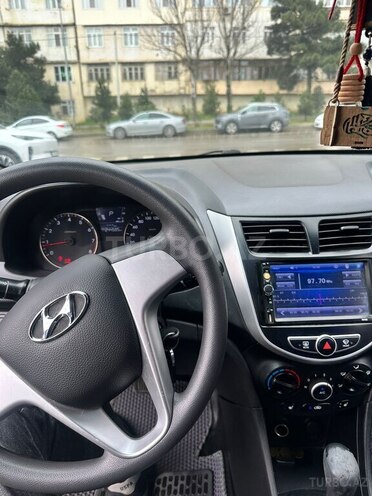 Hyundai Accent 2011, 244,000 km - 1.6 l - Bakı
