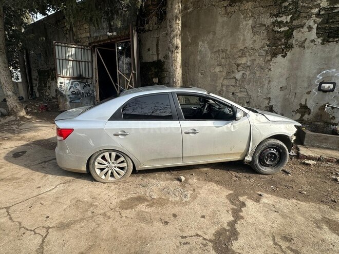 Kia Cerato 2011, 215,356 km - 1.6 l - Ağstafa