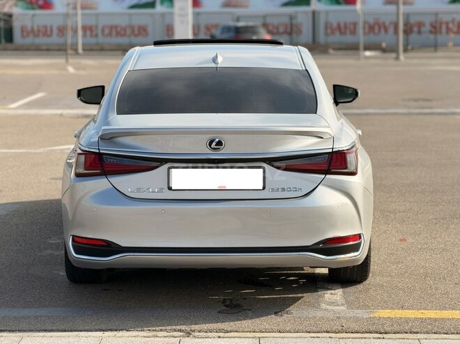 Lexus ES 300h 2020, 57,804 km - 2.5 l - Bakı