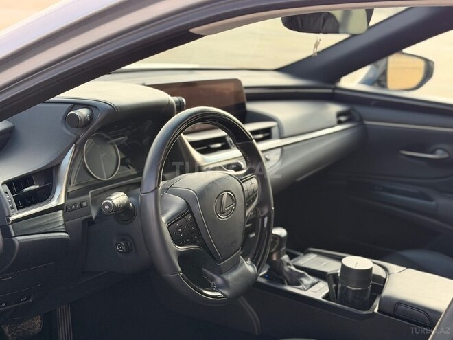 Lexus ES 300h 2020, 57,804 km - 2.5 l - Bakı