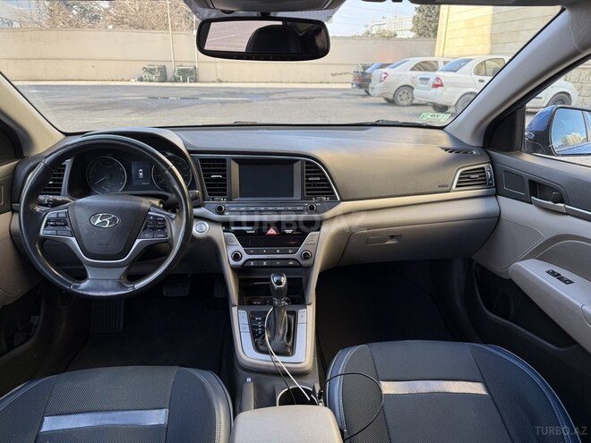 Hyundai Elantra 2018, 102,314 km - 2.0 л - Bakı