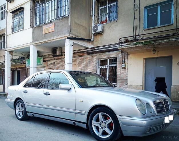 Mercedes E 240 1998, 201,245 km - 2.4 l - Bakı