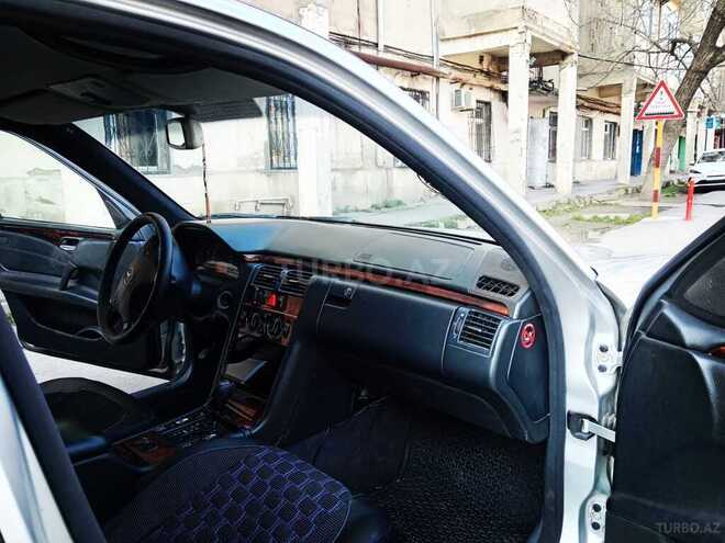 Mercedes E 240 1998, 201,245 km - 2.4 l - Bakı