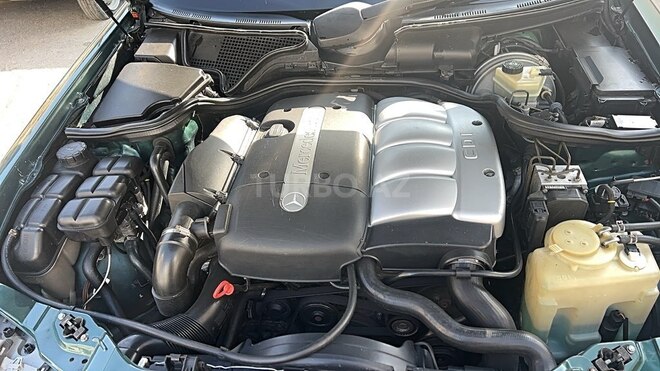 Mercedes E 220 2001, 185,000 km - 2.2 l - Bakı