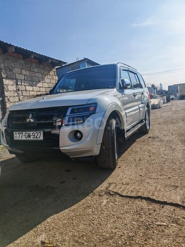 Mitsubishi Pajero 2008, 243,992 km - 3.0 l - Bakı