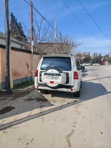 Mitsubishi Pajero 2008, 243,992 km - 3.0 l - Bakı
