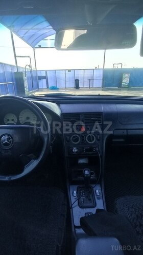 Mercedes C 180 1998, 318,000 km - 1.8 l - Qazax