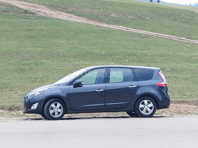 Renault Grand Scenic 2009, 386,000 km - 1.5 l - Bakı