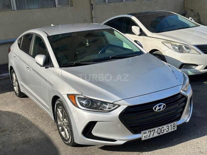 Hyundai Elantra-8