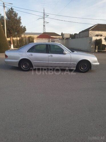 Mercedes E 240 2000, 250,000 km - 2.4 l - Bakı