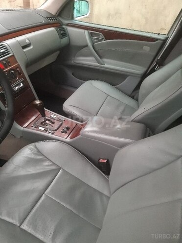 Mercedes E 240 2000, 250,000 km - 2.4 l - Bakı