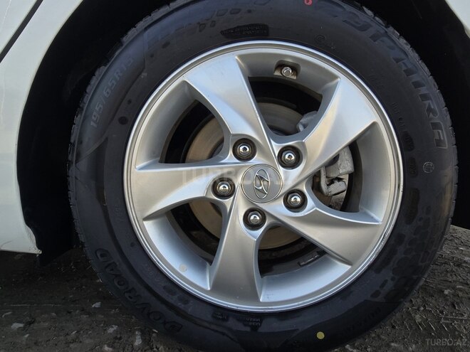 Hyundai Elantra 2014, 233,355 km - 1.8 l - Bakı
