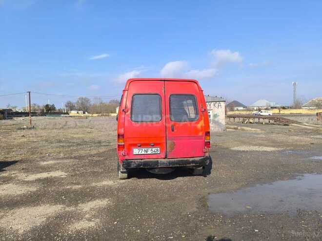 Ford Transit-6