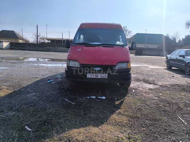 Ford Transit-1