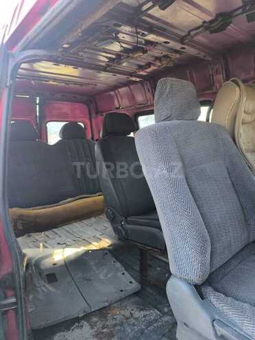 Ford Transit-10