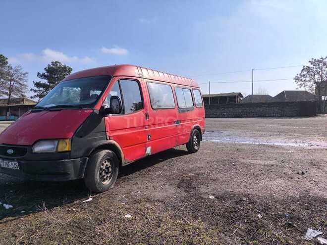 Ford Transit-2